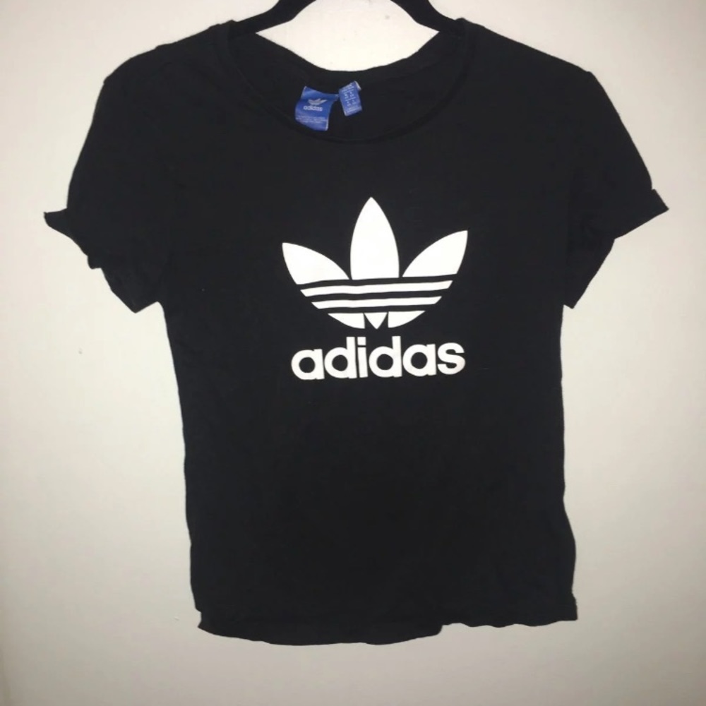 Woman’s adidas top